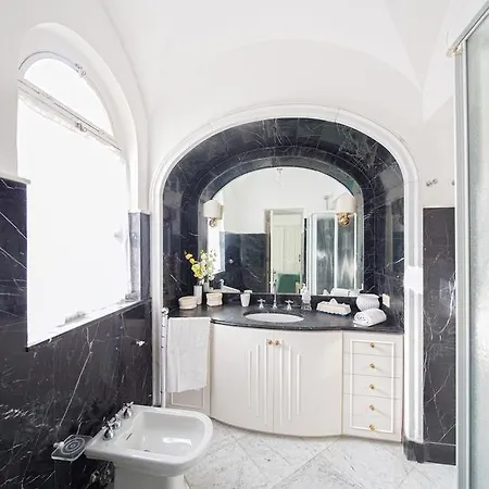 Capri Villa Bismarck Villa *