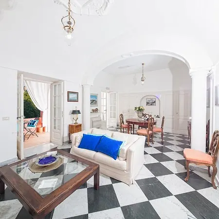 Bismarck Villa Capri